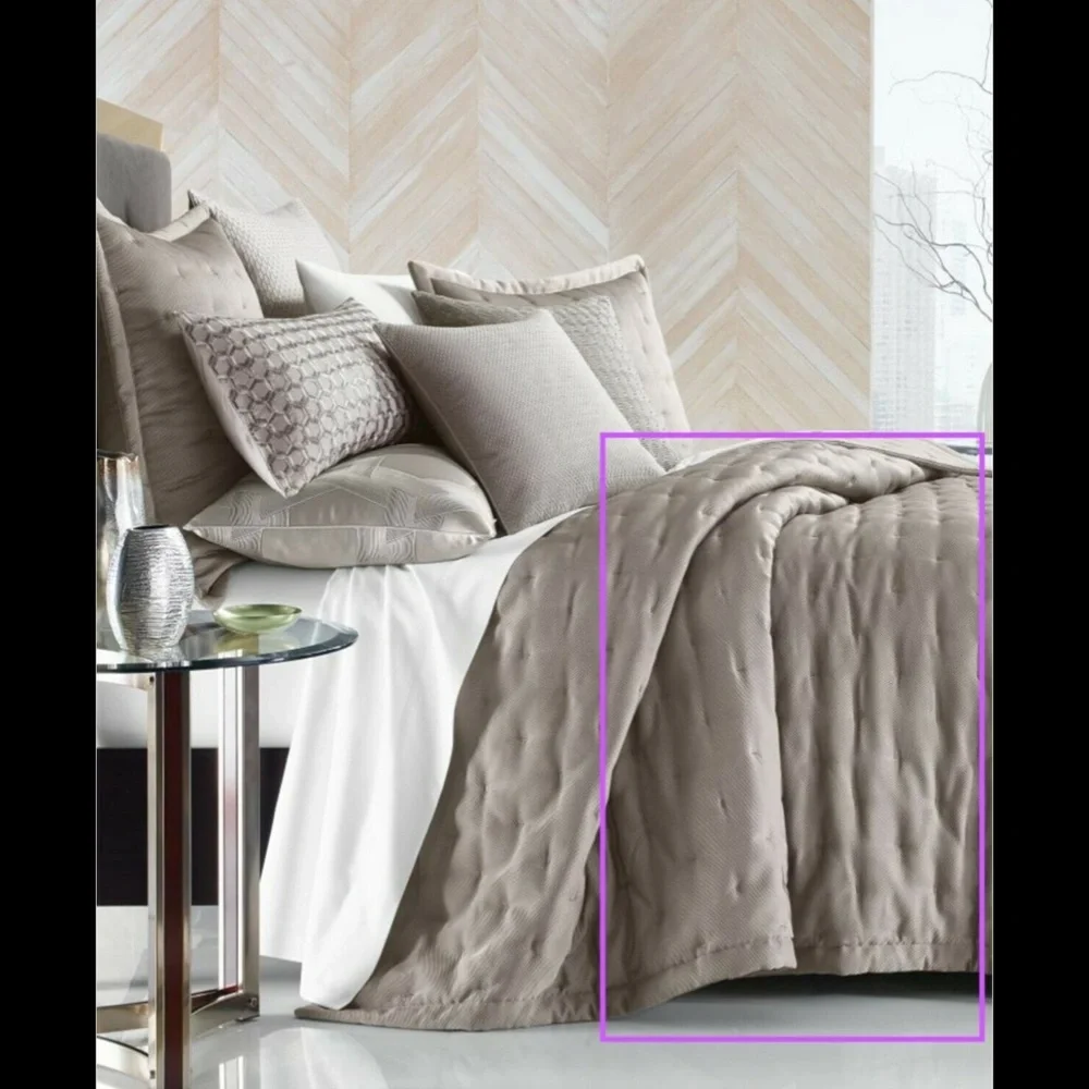 NEW‎ Hotel Collection Honeycomb Full Queen Coverlet